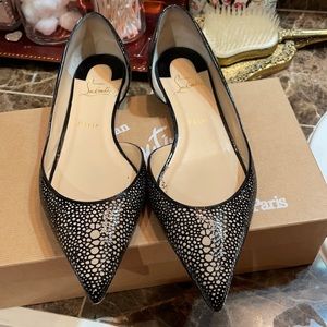 Authentic red bottoms flats